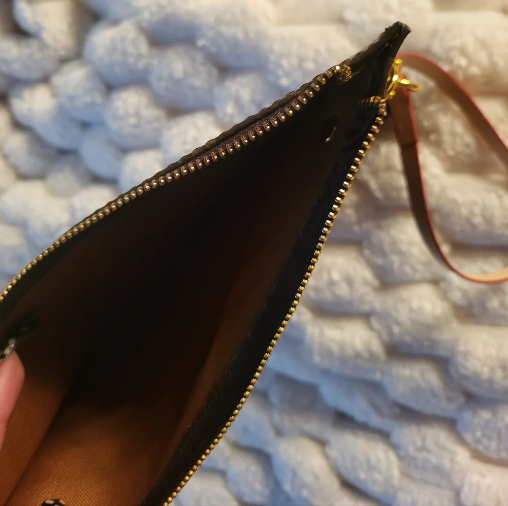 WRISTLET - Picture 2 of 5